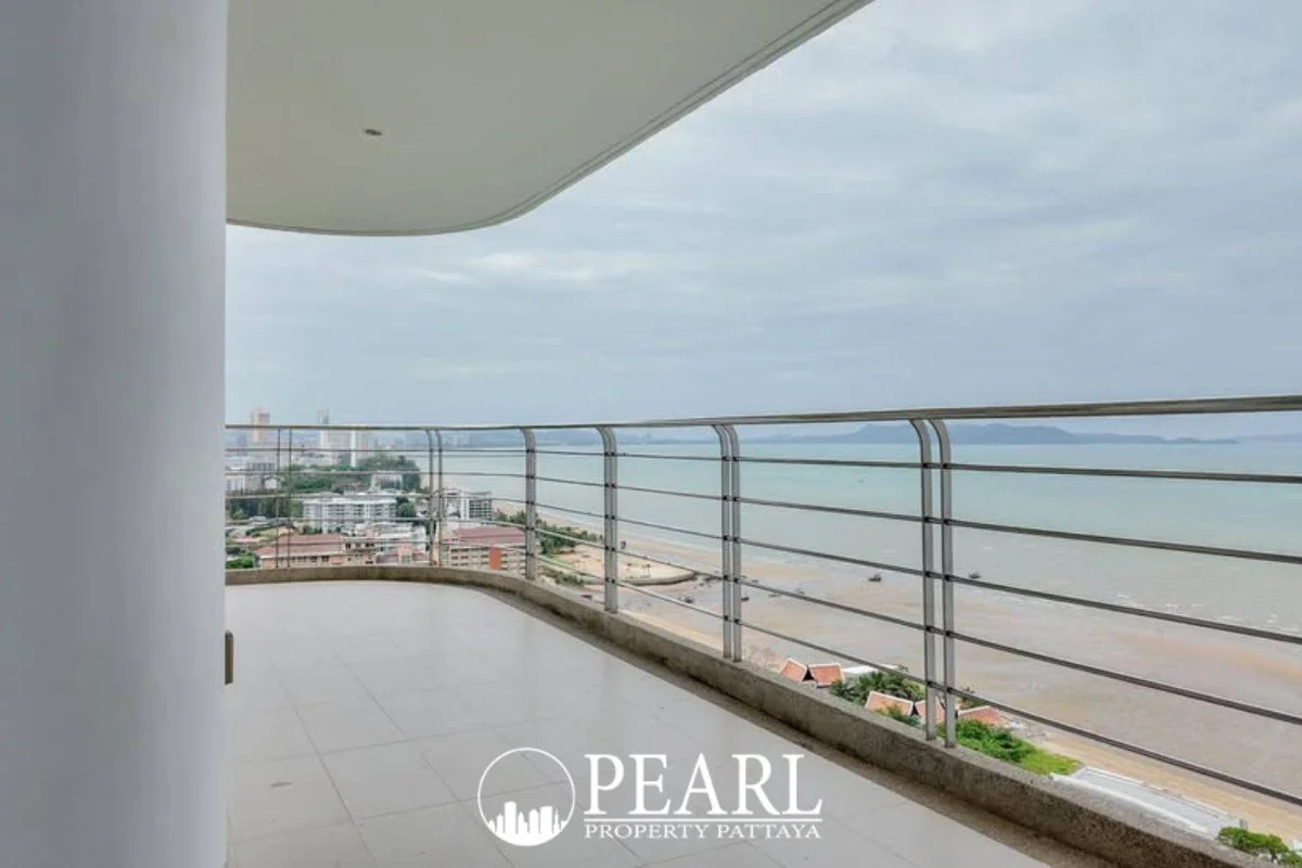 2 Bedroom Condo for Sale at La Royale Beach