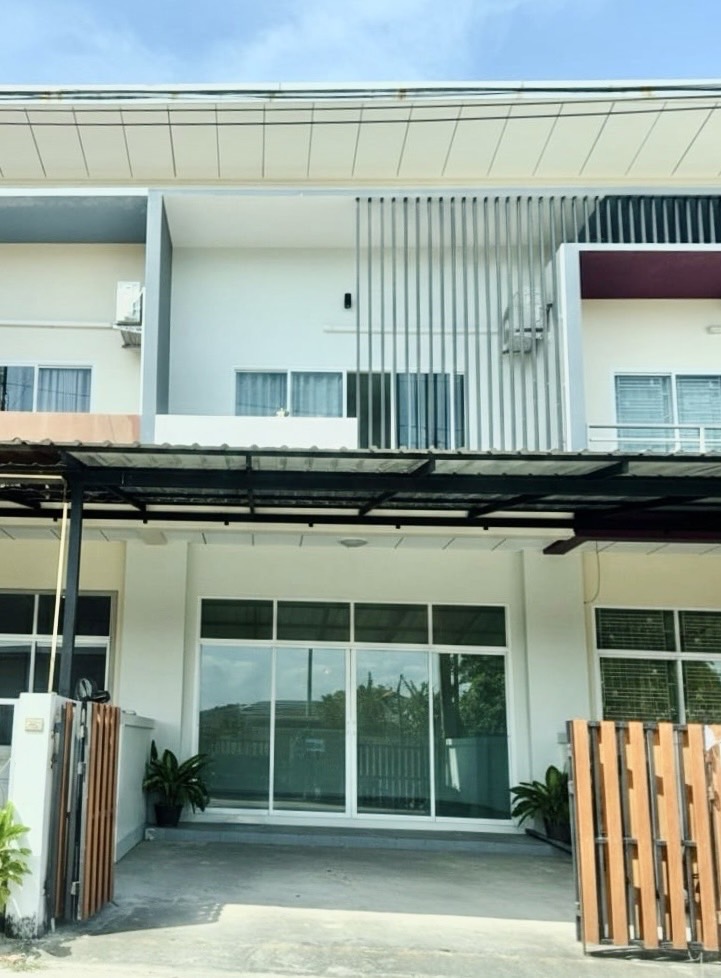 ทาวน์เฮ้าส์ขาย 2 ชั้น ถลาง ภูเก็ต 3 ห้องนอน ราคา 2.99 ล้านบาท