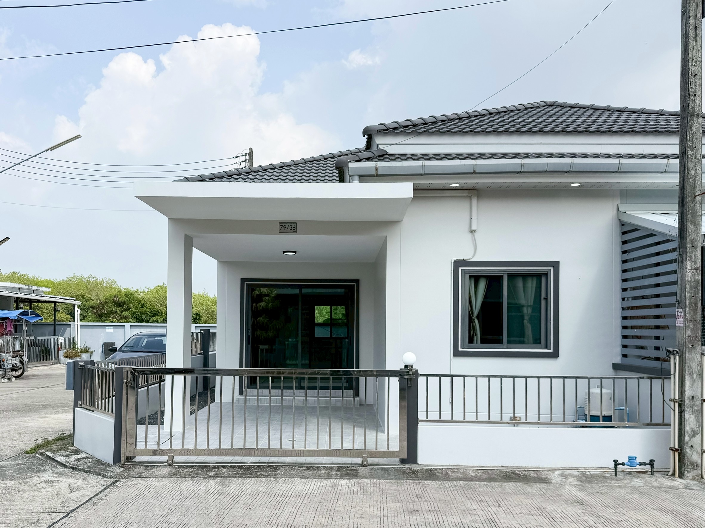 ทาวน์เฮ้าส์ขาย หลังมุม โซนถลาง ภูเก็ต 2 ห้องนอน 3.49 ล้าน