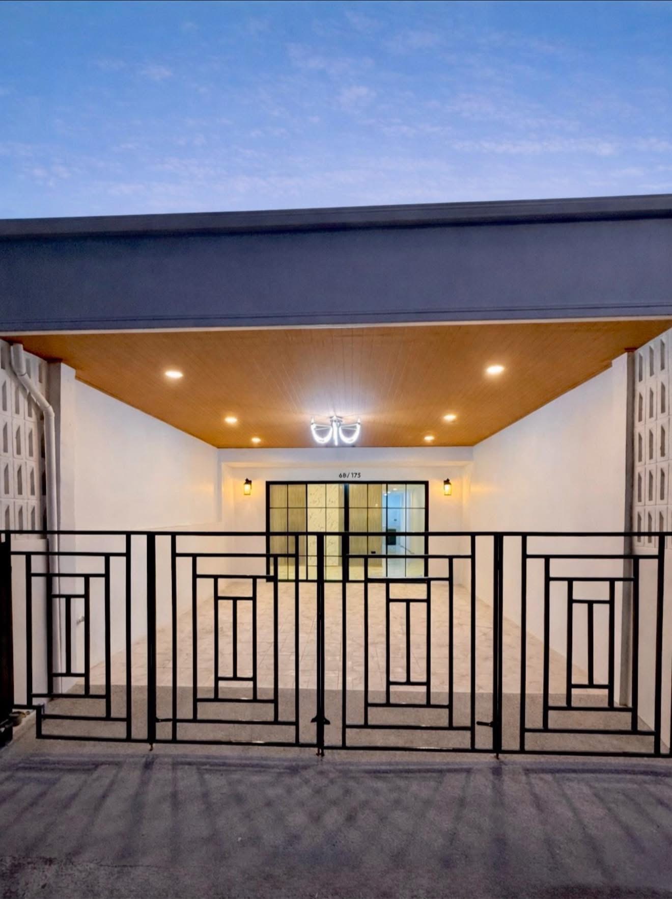 ทาวน์เฮ้าส์เคหะสิเหร่ ภูเก็ต 2.79 ล้าน