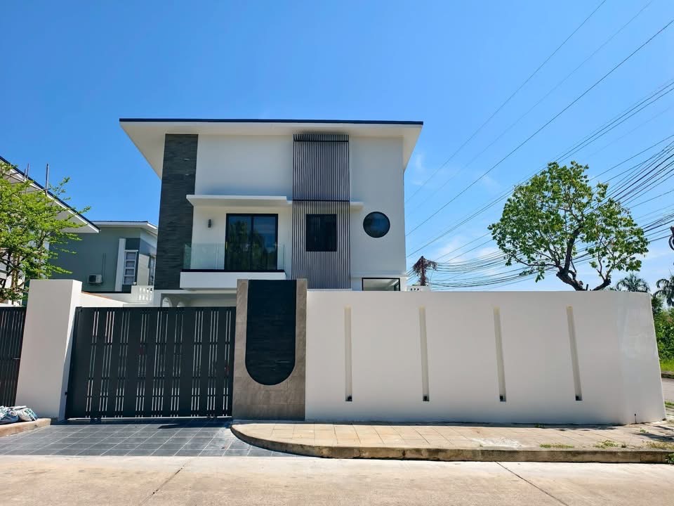 วิลล่าขาย 4 ห้องนอน สระส่วนตัว หลังอิเกีย ภูเก็ต 17.9 ล้าน