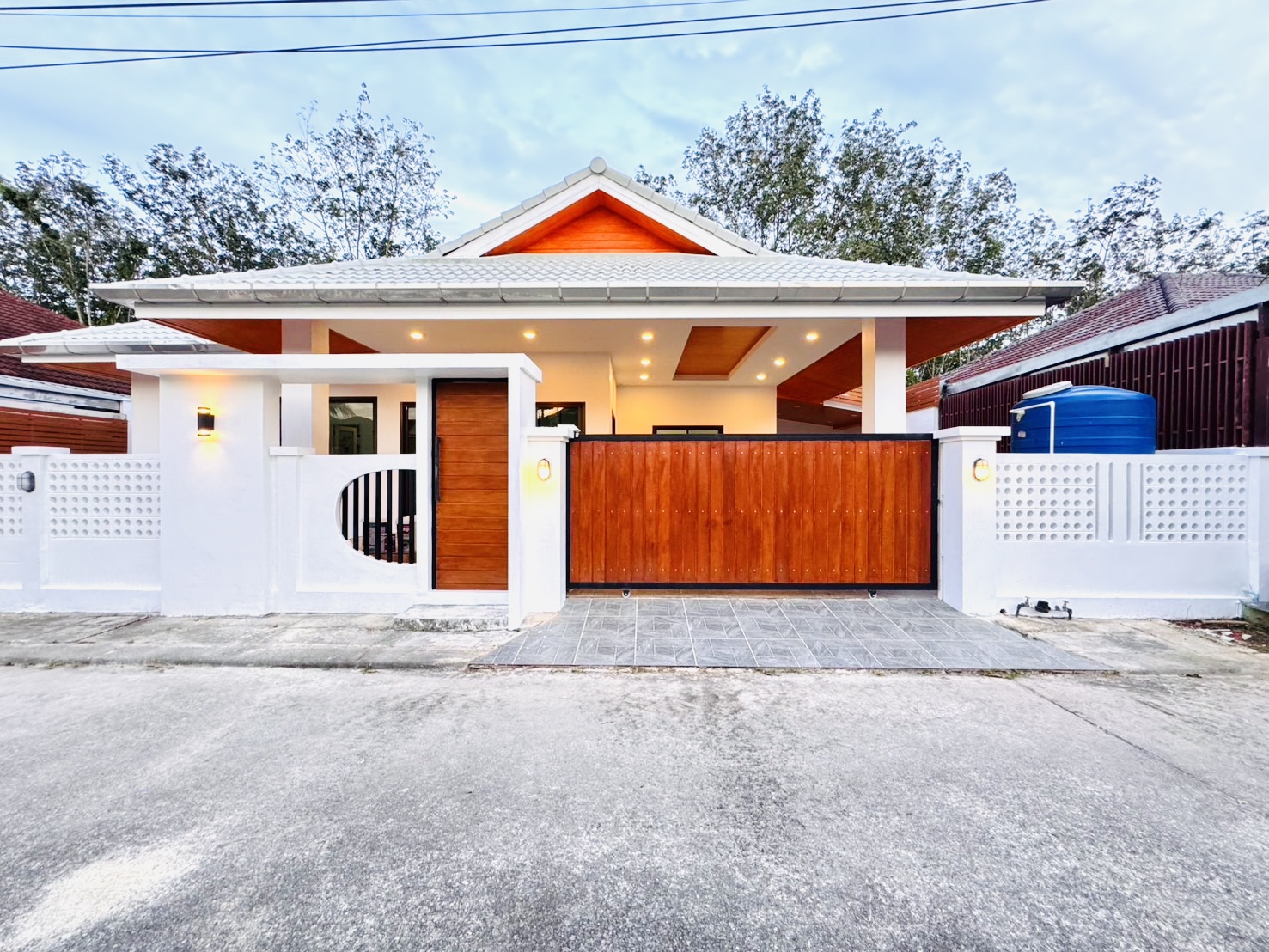 บ้านเดี่ยวขาย 4 ห้องนอน หมู่บ้านอุดมสุขป่าคลอก ถลาง ภูเก็ต 5.19 ล้าน