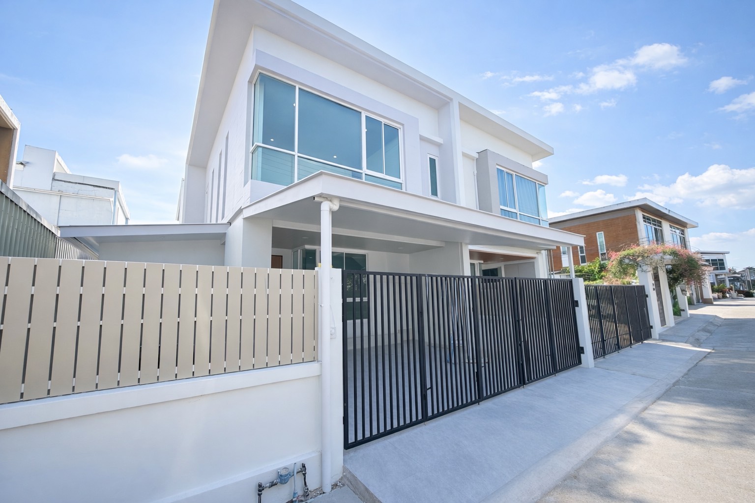 บ้านเดี่ยวขาย รีโนเวทใหม่ เกาะแก้ว ภูเก็ต 3 ห้องนอน ราคา 4.79 ล้าน