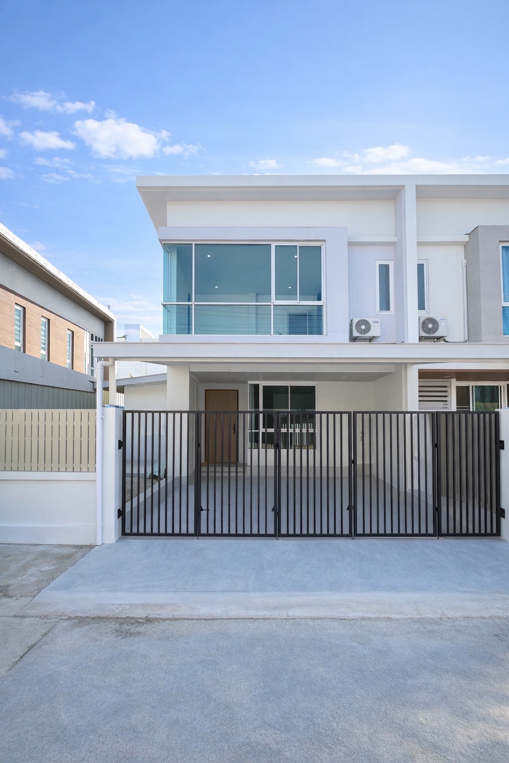 บ้านแฝด รีโนเวทใหม่ เกาะแก้ว ภูเก็ต 3 ห้องนอน ราคา 4.79 ล้าน