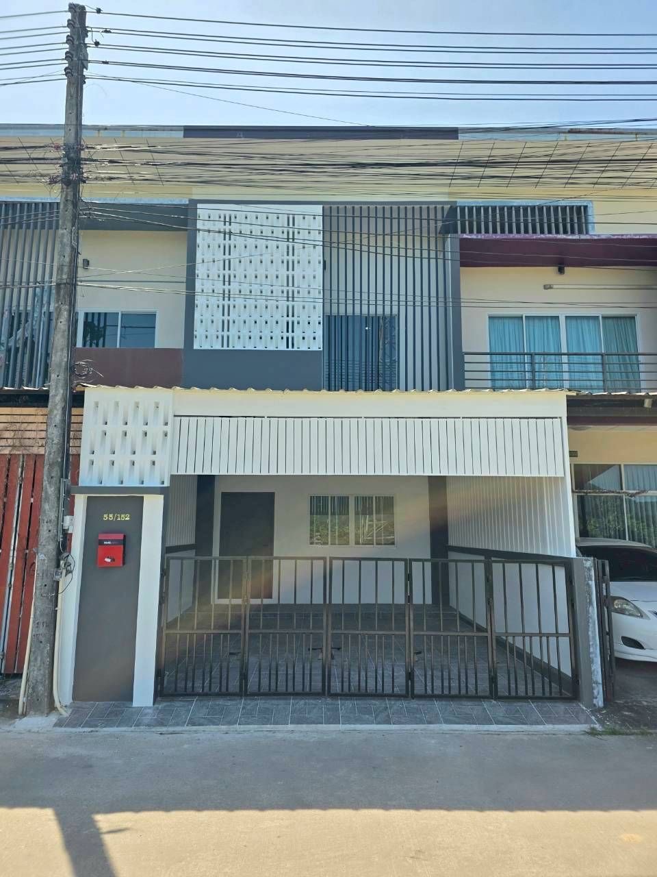 ทาวน์เฮ้าส์ 3 ห้องนอน ต่อเติมใหม่ บ้านพอน ถลาง ภูเก็ต ราคา 3.19 ล้าน