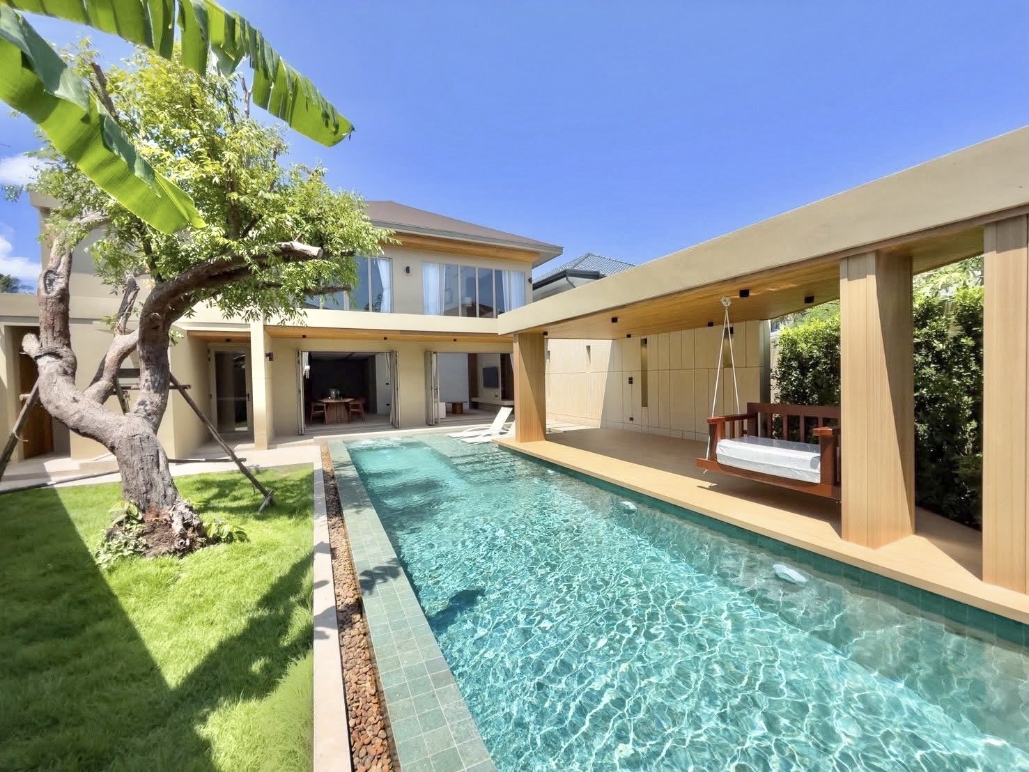 วิลล่าเช่าวิวทะเลสาบ วิวพระใหญ่ ฉลอง ภูเก็ต 4 ห้องนอน 250,000 บาท/เดือน