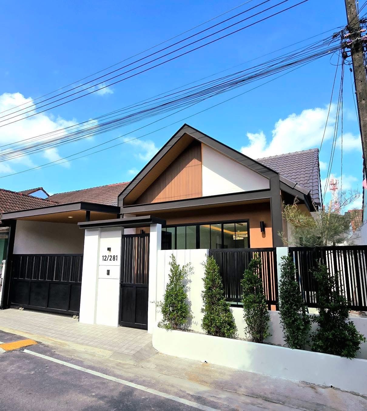 บ้านแฝด หมู่บ้านธินวุฒิ 3 ถนนขวาง วิชิต ภูเก็ต 4.29 ล้าน