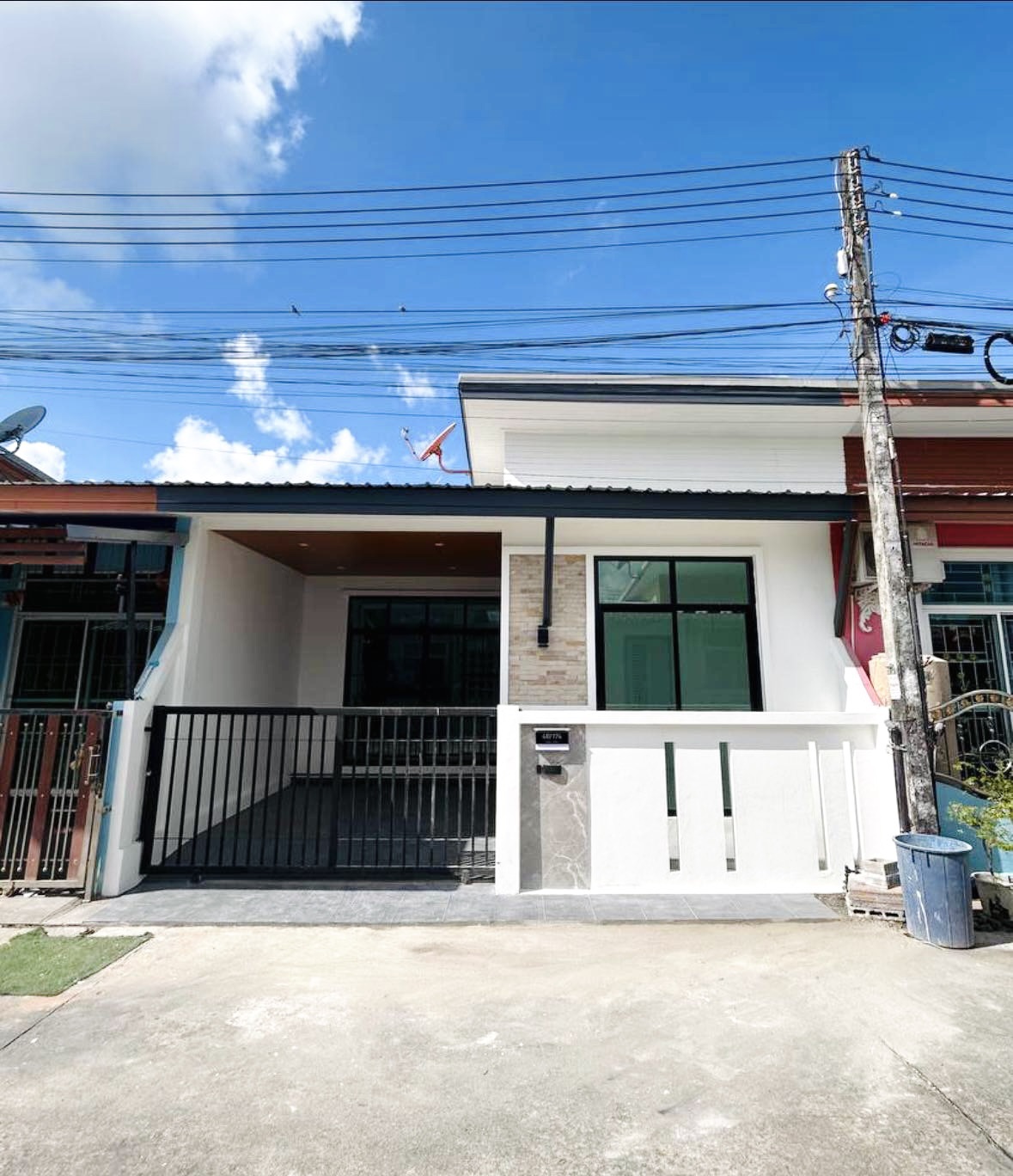 ทาวน์โฮมขาย 2 ห้องนอน โซนฉลอง ภูเก็ต ราคา 2.75 ล้าน