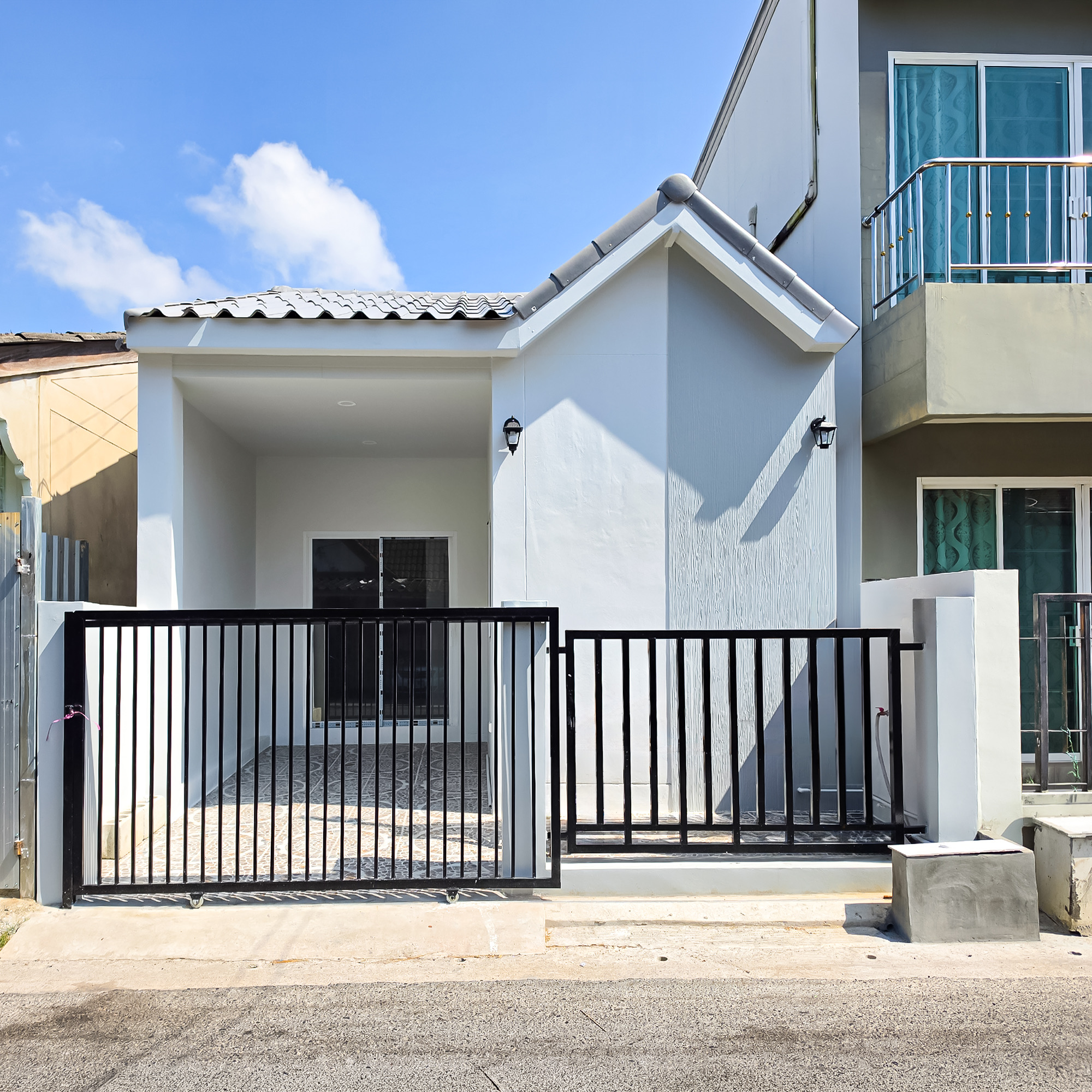 ทาวน์เฮ้าส์ซอยประชาเสรี วิชิต ภูเก็ต 2.49 ล้าน