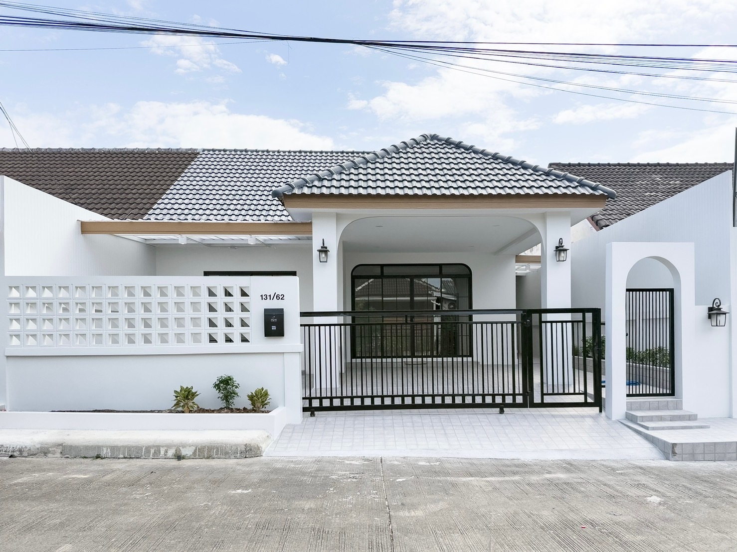 บ้านแฝด รีโนเวทใหม่ หมู่บ้านศรีสุชาติ ภูเก็ต 3 ห้องนอน ราคา 4.99 ล้าน