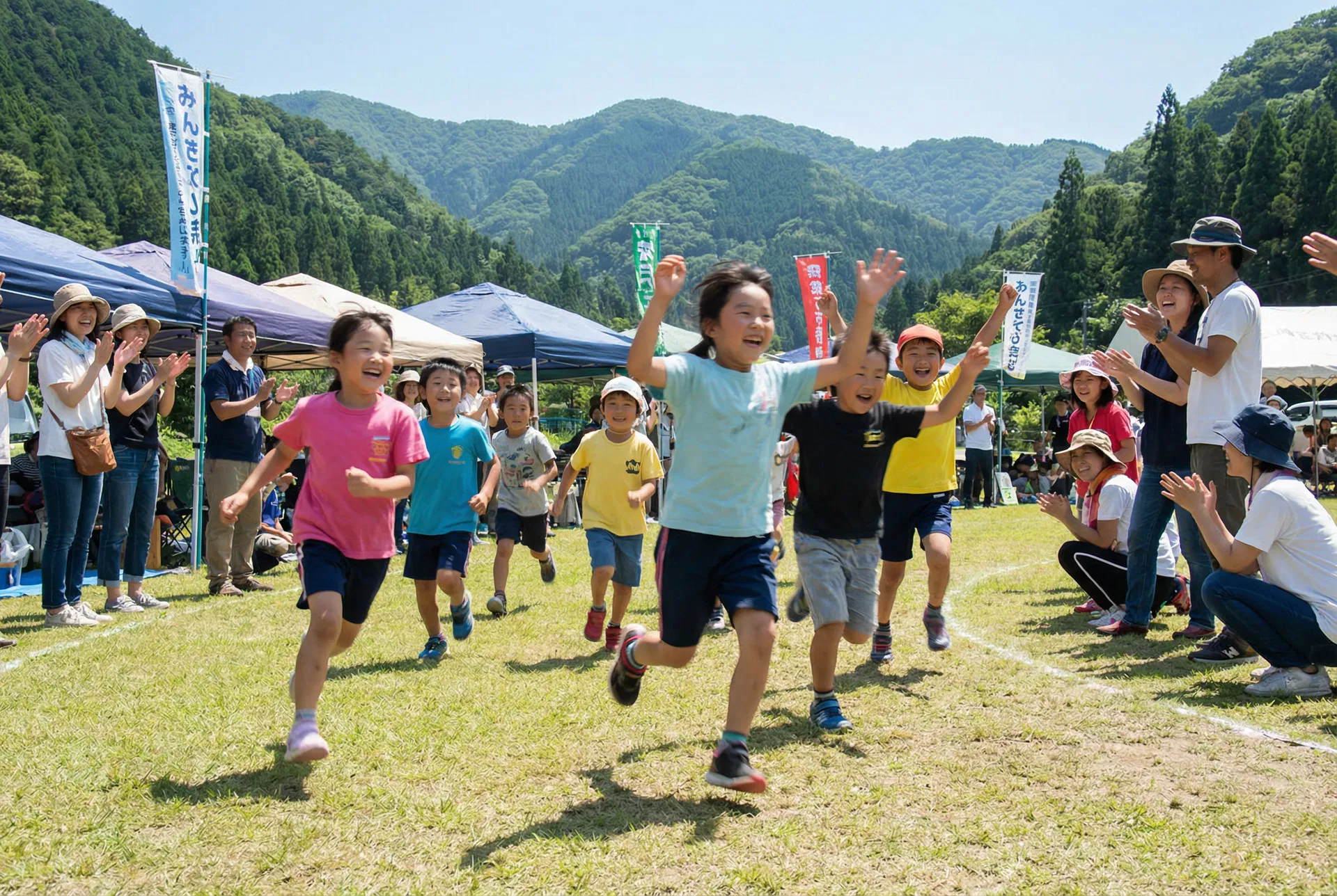 子どもたちが全力で走る運動会の様子