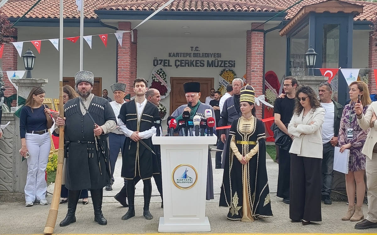 Türkiye'nin İlk Resmi Çerkes Müzesi Uzuntarla'da Açıldı: 162 Yıllık Bellek Canlanıyor