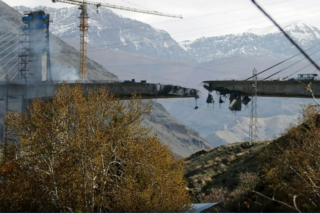 Elburz'daki Köprü Saldırısı: Can Kayıpları Artarken, Bölgesel Gerilimler Tırmanıyor