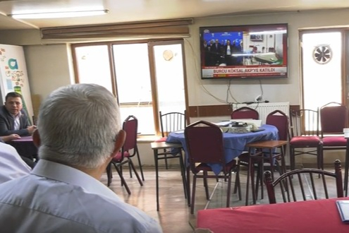 Afyonkarahisar'da Belediye Başkanı Köksal'ın Parti Değişikliğine Halktan Tepki