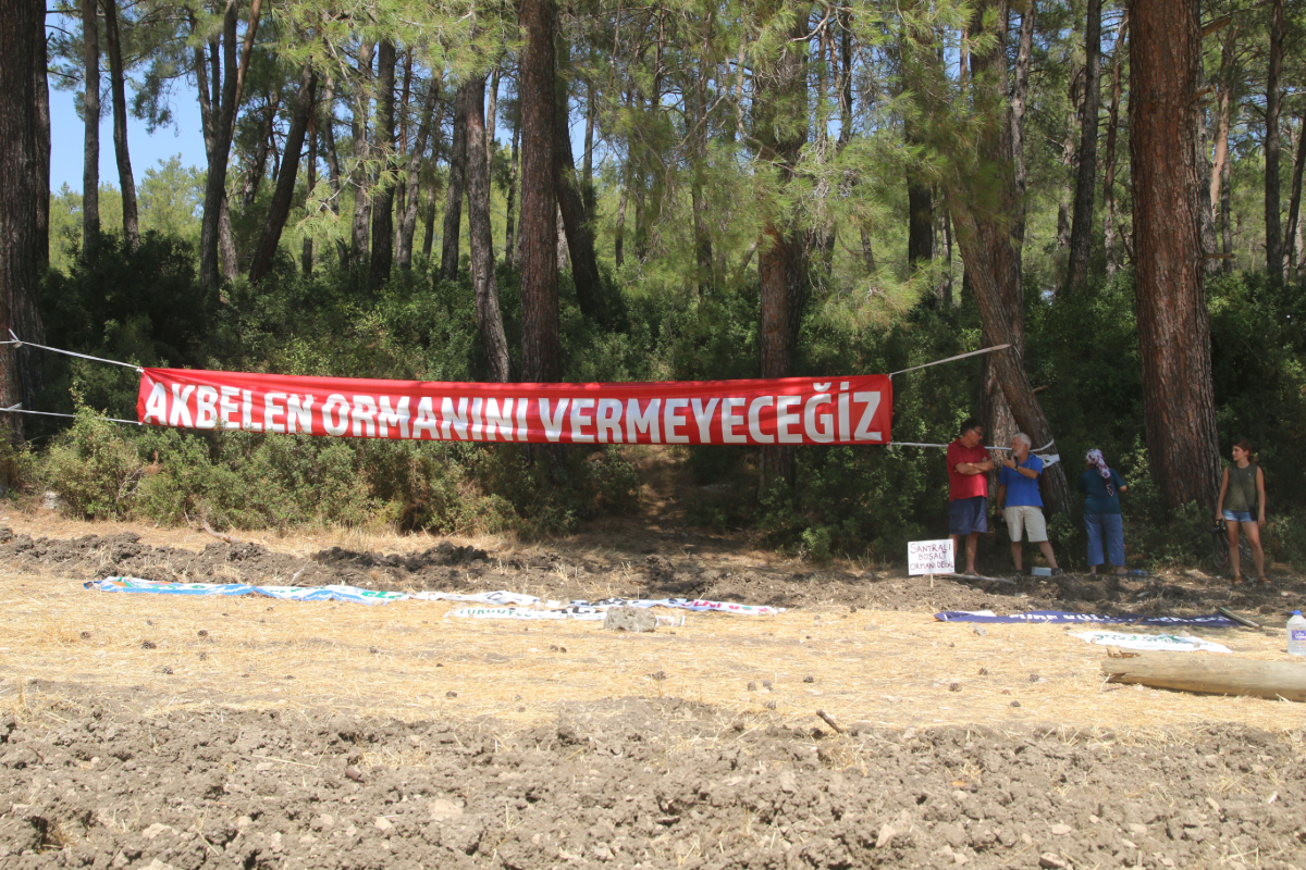 Akbelen'de 'Keşif' Değil, 'Abluka': Halkın Topraklarına Girişi Jandarma Engeliyle Kesildi!