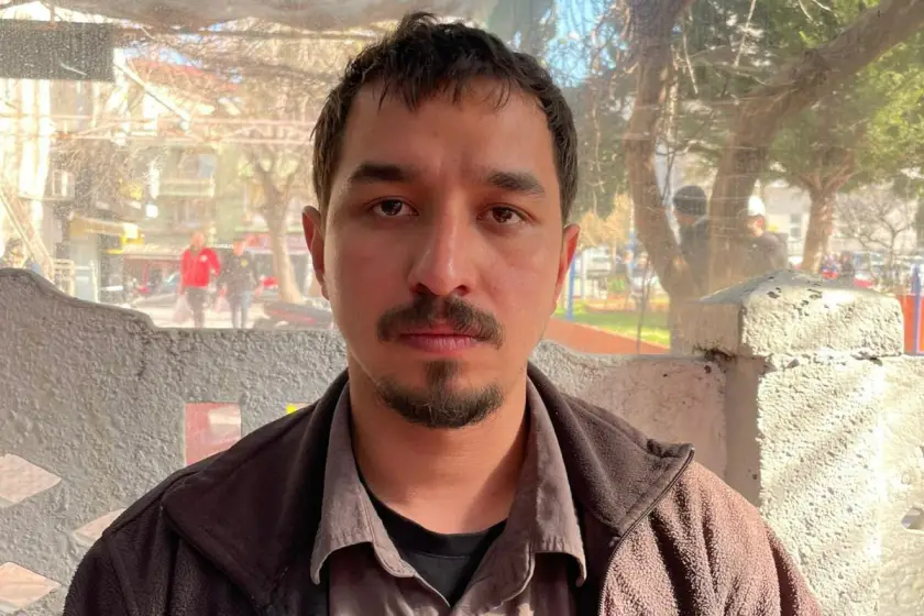 Aksu'nun Tutukluluğuna Tepki Gösteren Sendikacıya Gözaltı: Muhalif Sesler Susturuluyor mu?