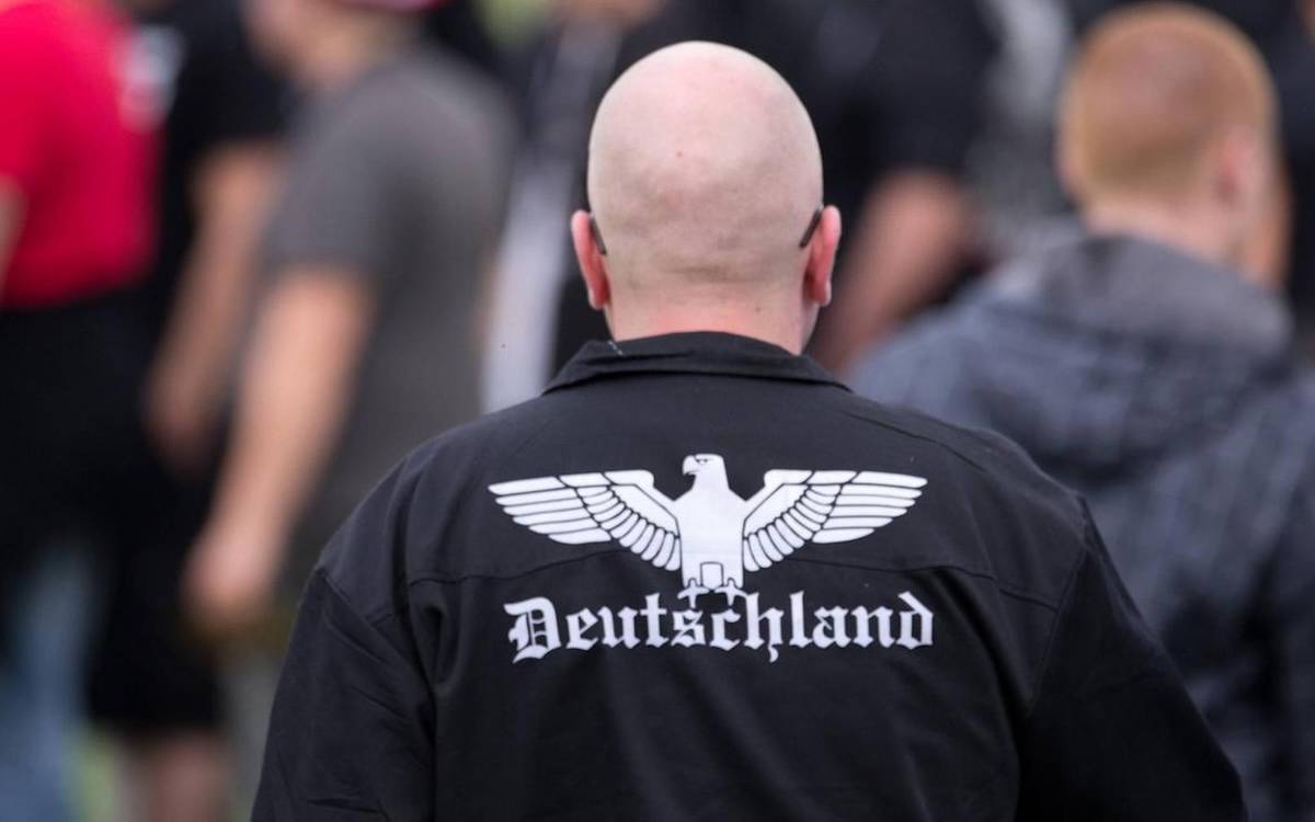 Almanya'da Neonazi Örgütlenmelere Şafak Operasyonu: 12 Eyalette 36 Gözaltı