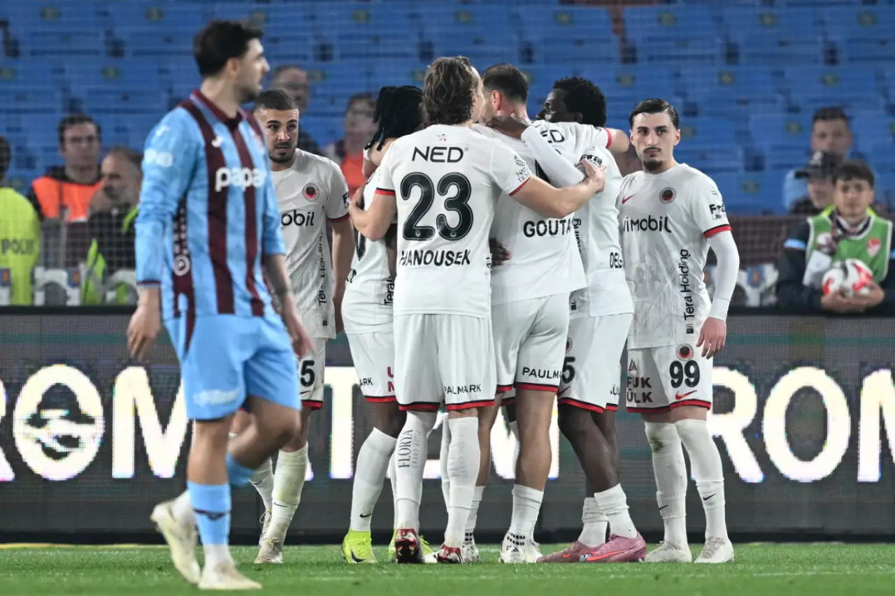 Gençlerbirliği Süper Lig'de Kaldı: Trabzon'da Kritik Galibiyet