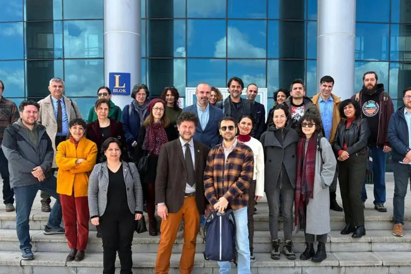 Ankara Üniversitesi'nde Öğrencilere Destek Olan Akademisyenlere Soruşturma: Bilimin ve Vicdanın Susturulması mı?