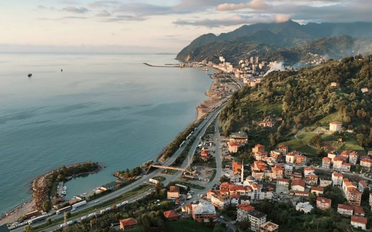 Karadeniz Kıyıları Tehlikede: Artvin ve Samsun'da Yeni Dolgu Projeleri Başlatıldı