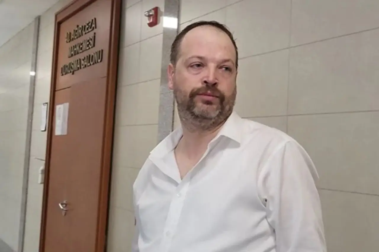 Atatürk'e Hakaret Davası Sanığı Fatih Tezcan Firarda: Adresini Gizliyor!