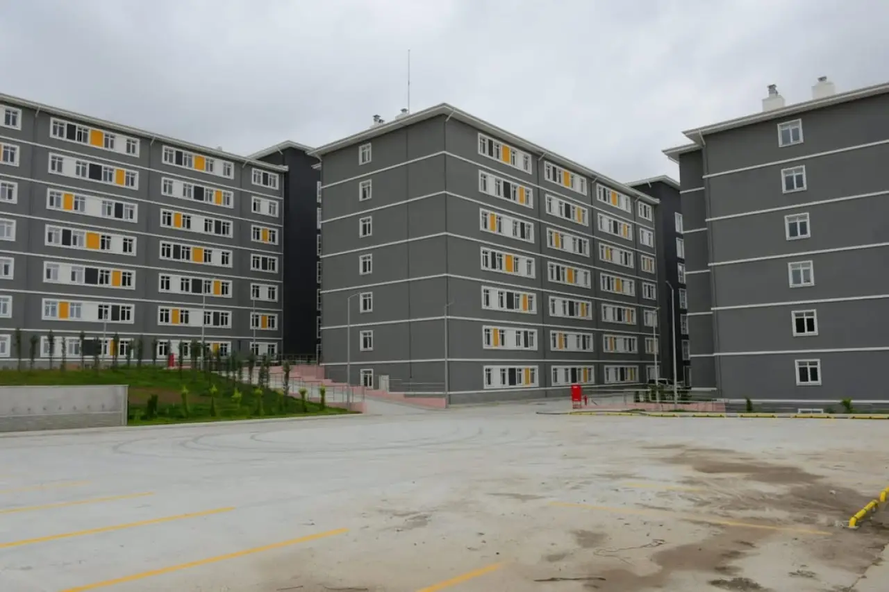 Balıkesir KYK Yurdunda Şüpheli Ölüm: Genç Öğrenci Hayatını Kaybetti, Sorular Yanıtsız