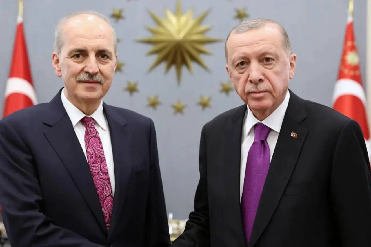 Saray'da Kritik Görüşme: Kurtulmuş'un Ziyareti Ne Anlama Geliyor?