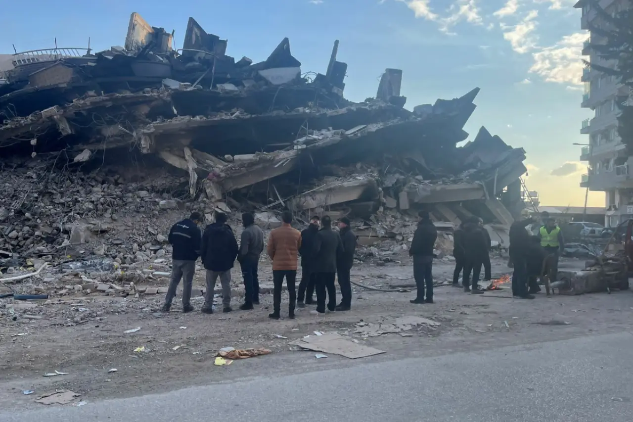 Hünkar Apartmanı Davasında 77 Canın Bedeli: Müteahhide 12 Yıl Hapis, Aileler Tepkili