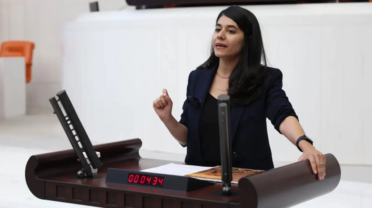 Ebeveyn İzninde Eşitlik Talebi: Bakım Yükü Neden Sadece Kadınların Omuzlarında?