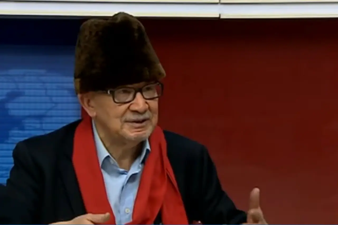 İmamoğlu'ndan Yalçın Küçük Mektubu: "Eleştiren Aydın Bakışı En Değerli Mirastır" Sözleri Tartışma Yarattı