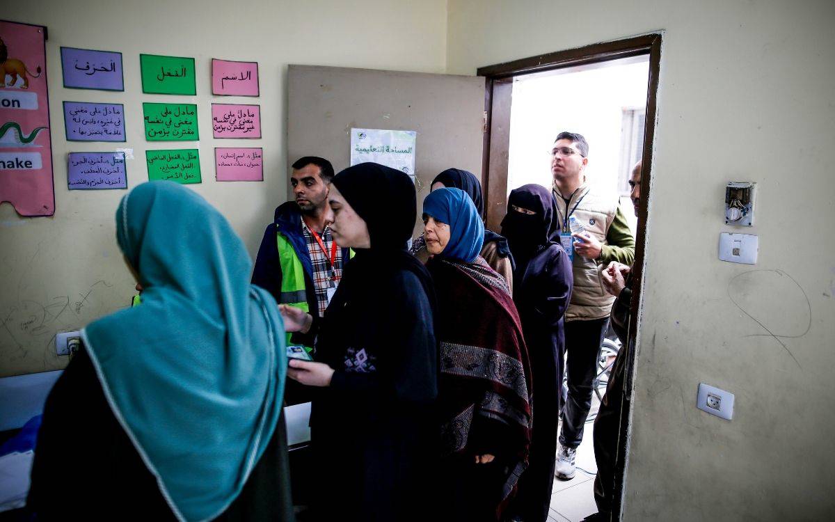 Filistin'de Demokrasi Şöleni mi, Sandık Oyunları mı? Yerel Seçimler Başladı