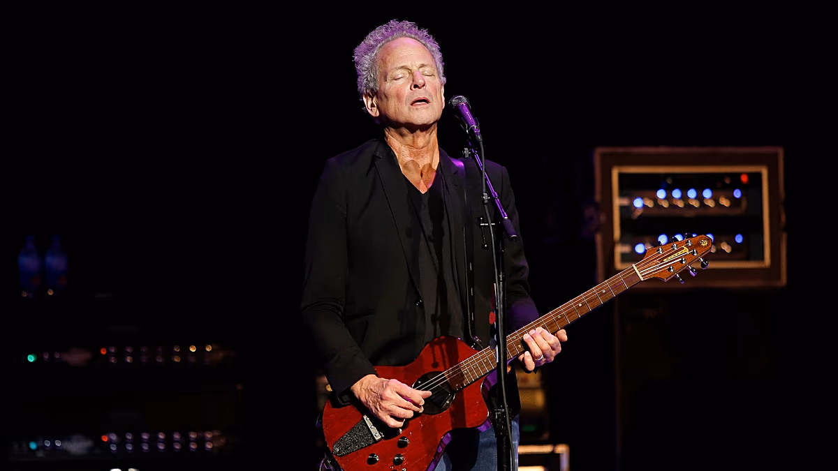 Müzisyen Lindsey Buckingham'a Yönelik Saldırı: Sanatçılar Güvende mi?