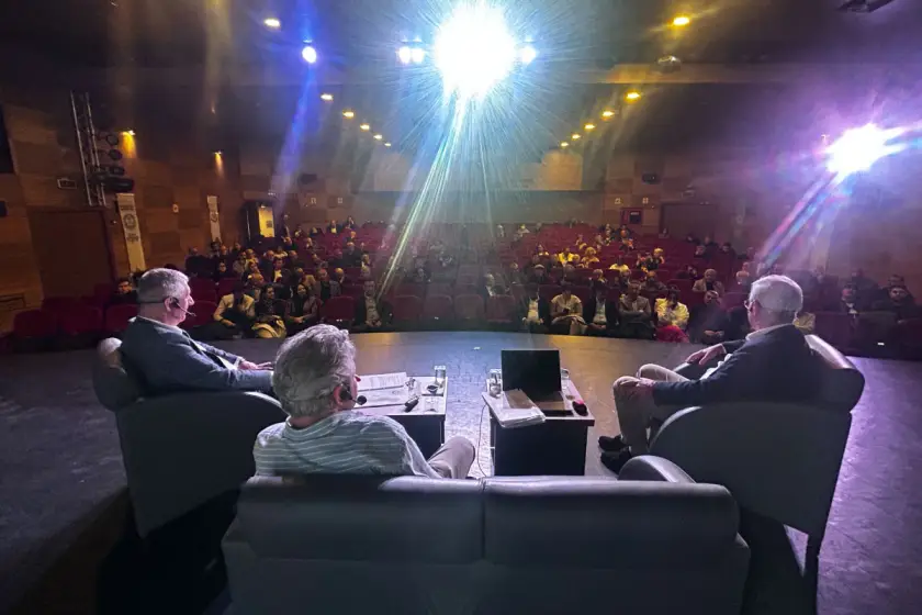 Gediz Nehri'nin Çığlığı: Yaşamı Tehdit Eden Kirlilik ve Göz Ardı Edilen Sorumluluklar