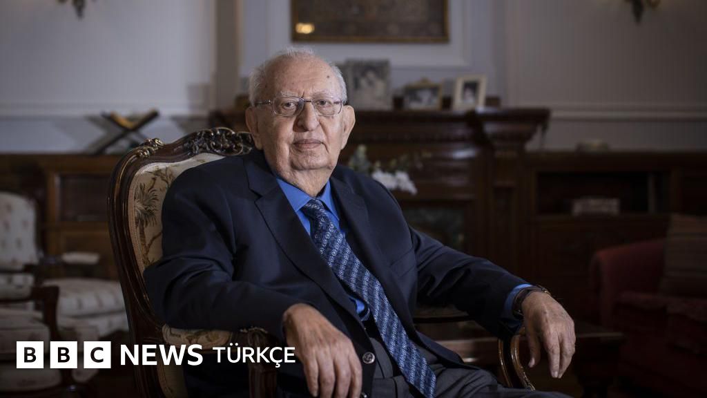 Türk Siyasetinin Bir Dönemi Kapandı: Hüsamettin Cindoruk'un Ardından Kalan Miras ve Tartışmalar