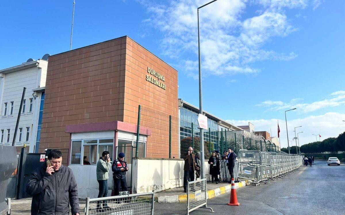 İBB Davası'nda 'Etkin Pişmanlık' Gölgesi: Yargı Süreci Manipüle Mi Ediliyor?