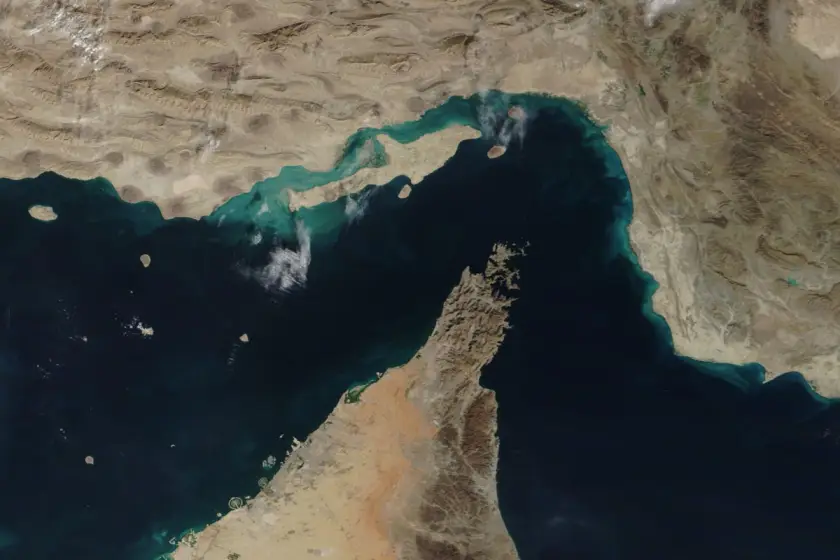 Hürmüz Boğazı Zirvesi: Deniz Güvenliği Maskesi Altında Kimin Çıkarları Konuşulacak?