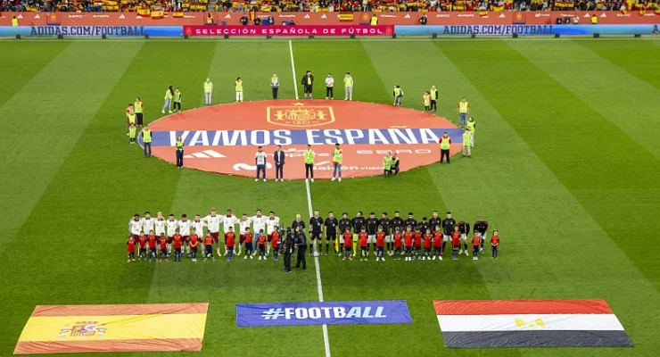 İspanya-Mısır Maçında Irkçı Tezahüratlar: Futbol Sahaları Nefretin Arenası mı Oluyor?