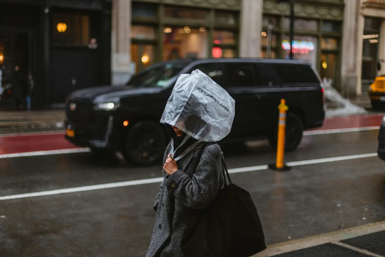 Valilikten Fırtına Uyarısı: Tedbirler Vatandaşa Yüklenirken, Altyapı Sorunları Göz Ardı mı Ediliyor?