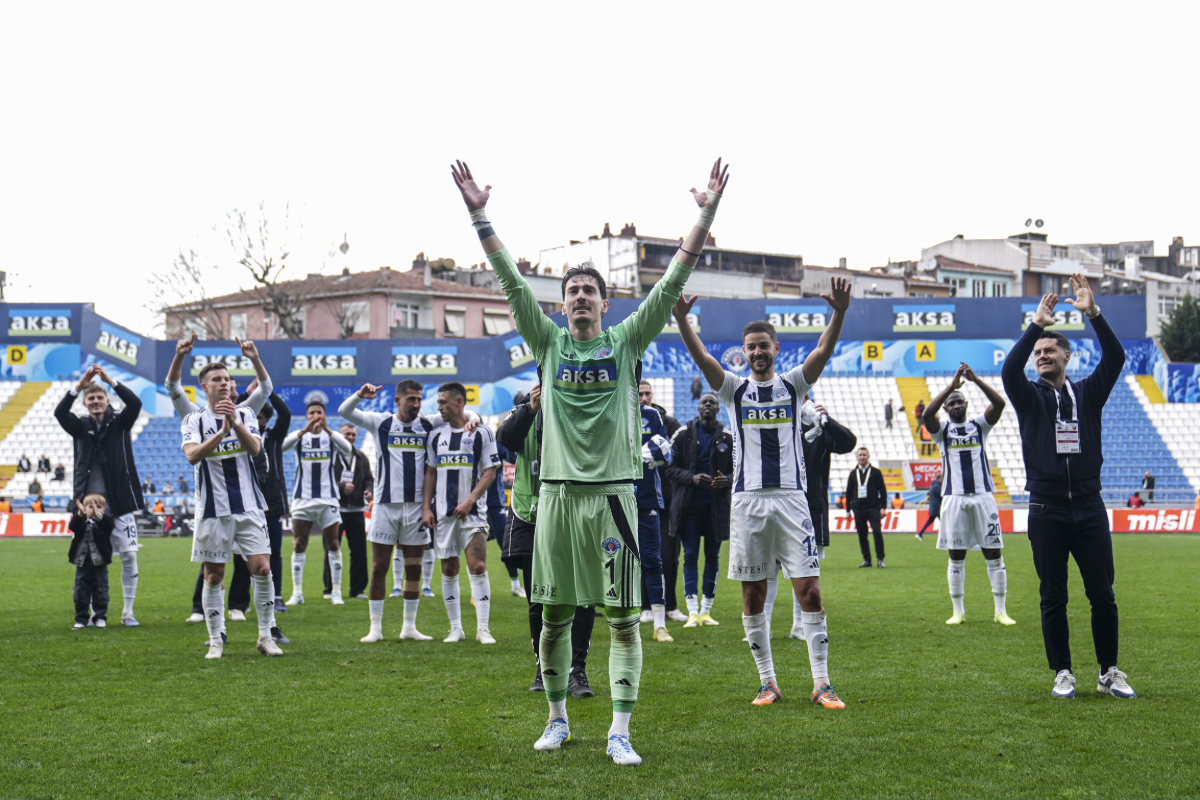 Süper Lig'de Sıra Dışı An: Kalecinin Golüyle Gündem Değişti, Peki Kimler Konuşulmuyor?