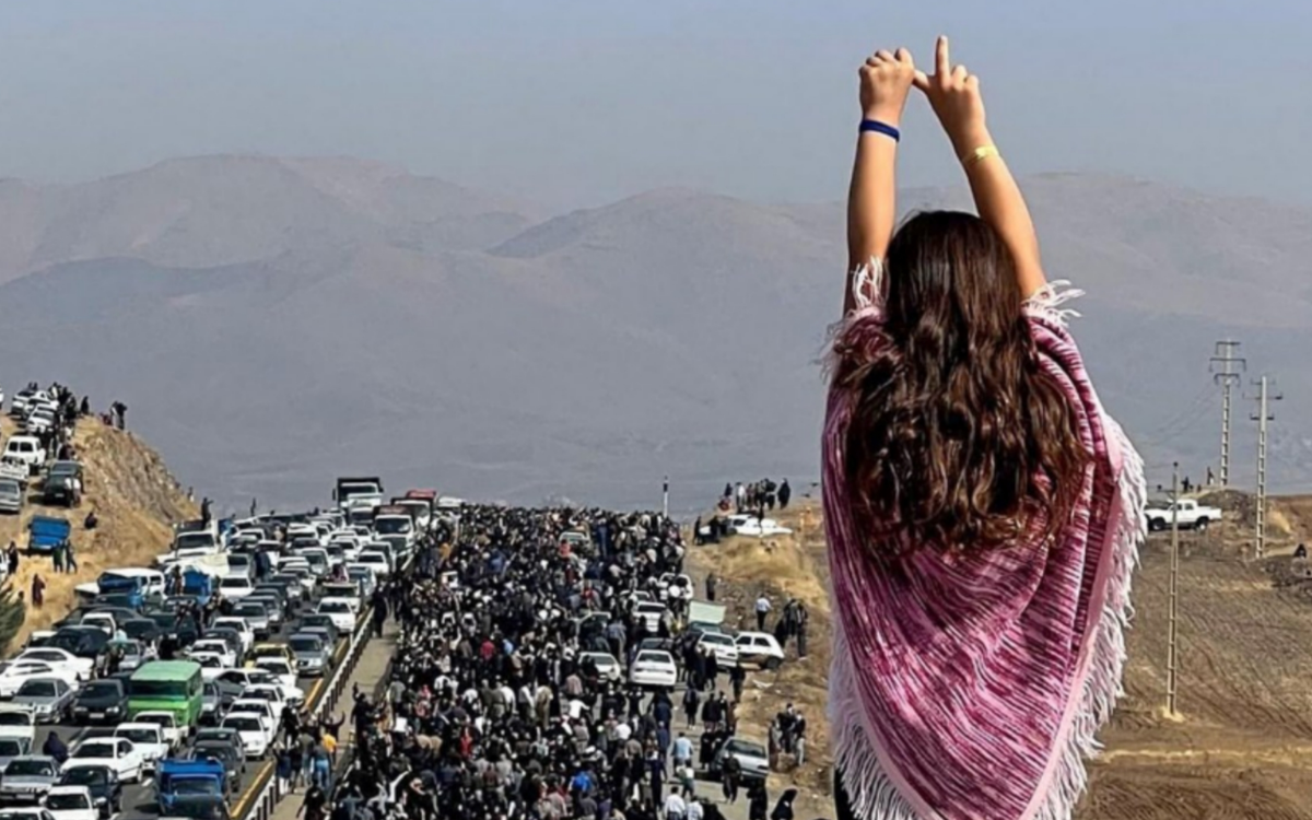 İran Rejimi Kürt Halkına Yönelik Baskısını Artırıyor: Yüzlerce Tutuklama, İdamlar ve Hak İhlalleri