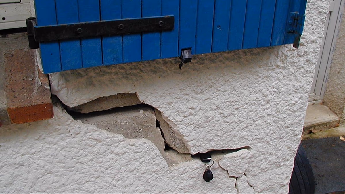 Fransa'da İklim Krizi Konutları Tehdit Ediyor: Hükümetin Yetersiz Adımları Tartışılıyor