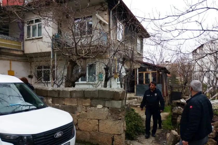 Yoksulluğun Gölgesinde Sessiz Bir Ölüm: Konya'da 76 Yaşındaki Mustafa Beşil Sobadan Zehirlenerek Hayatını Kaybetti