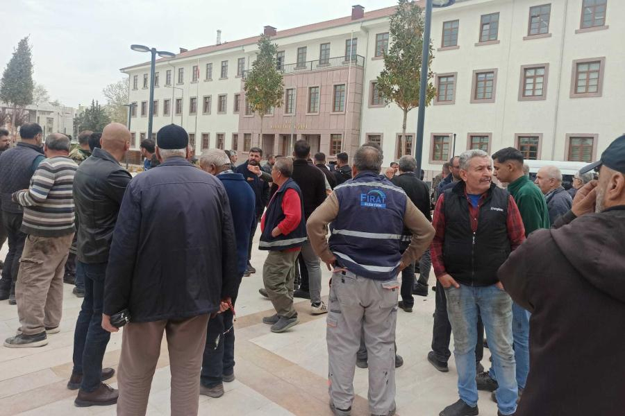 Malatya Sanayi Esnafı Çaresiz: "Dükkanlarımızı Boşaltın Diyorlar, Bize İş Yeri Yok!"