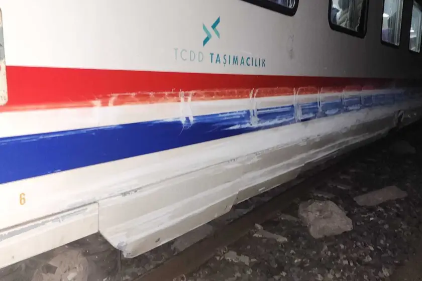 Malatya'da TCDD İşçisi İki Lokomotif Arasında Can Verdi: İş Güvenliği Tartışmaları Yeniden Gündemde