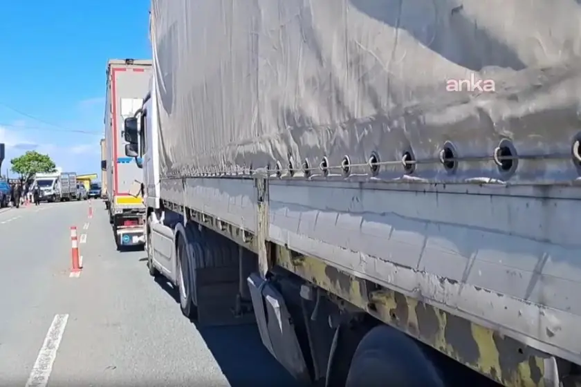 Tır Şoförleri İsyan Etti: Mazot Zamları Yükü Taşıyamaz Hale Getirdi, Ekonomik Kriz Derinleşiyor