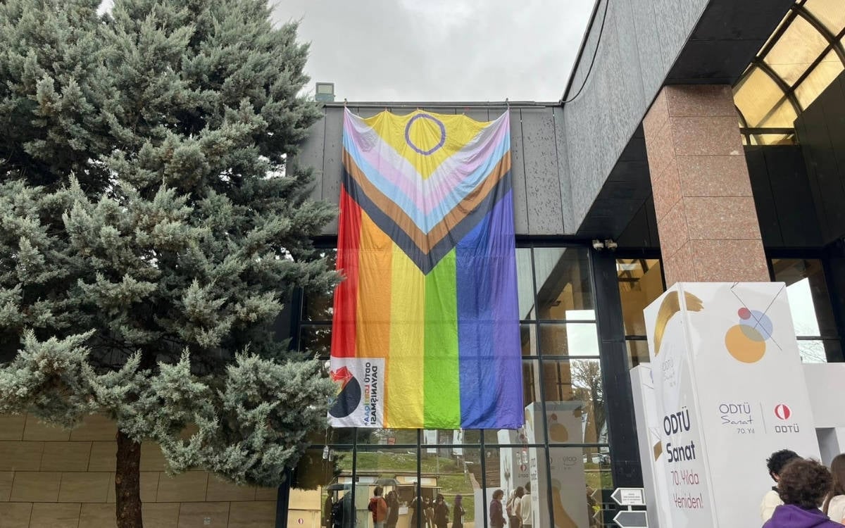 ODTÜ'de LGBTİ+ Sanatına Sansür: Öğrenciler Kayyım Yönetimine Karşı Ses Yükseltti