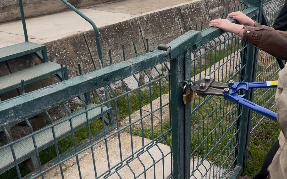 ODTÜ'de Direniş: Devrim Stadyumu'nun Kilitleri Öğrenciler Tarafından Kırıldı!