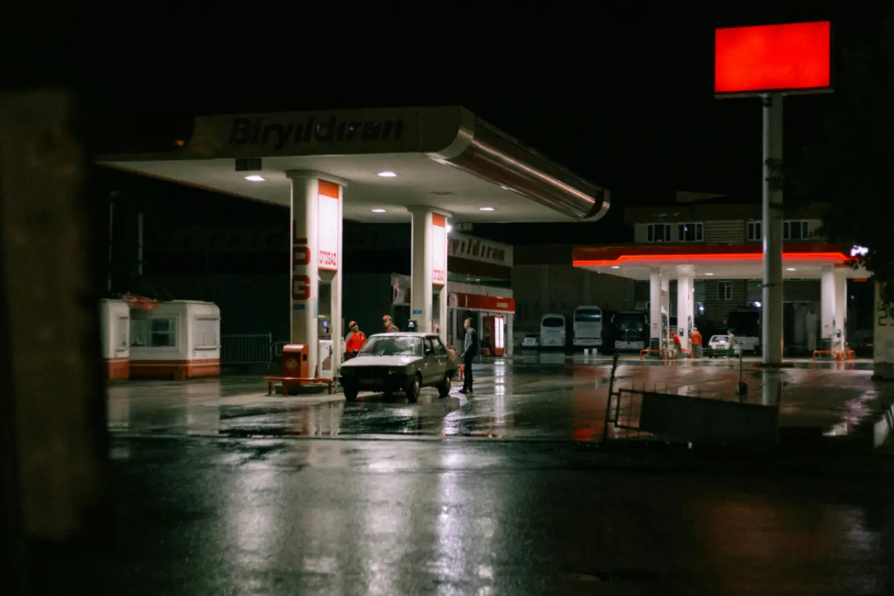 Akaryakıt Zammı Zinciri Koparıyor: LPG'ye Tek Kalemde Rekor Artış, Yurttaşın Cebine Yeni Yük