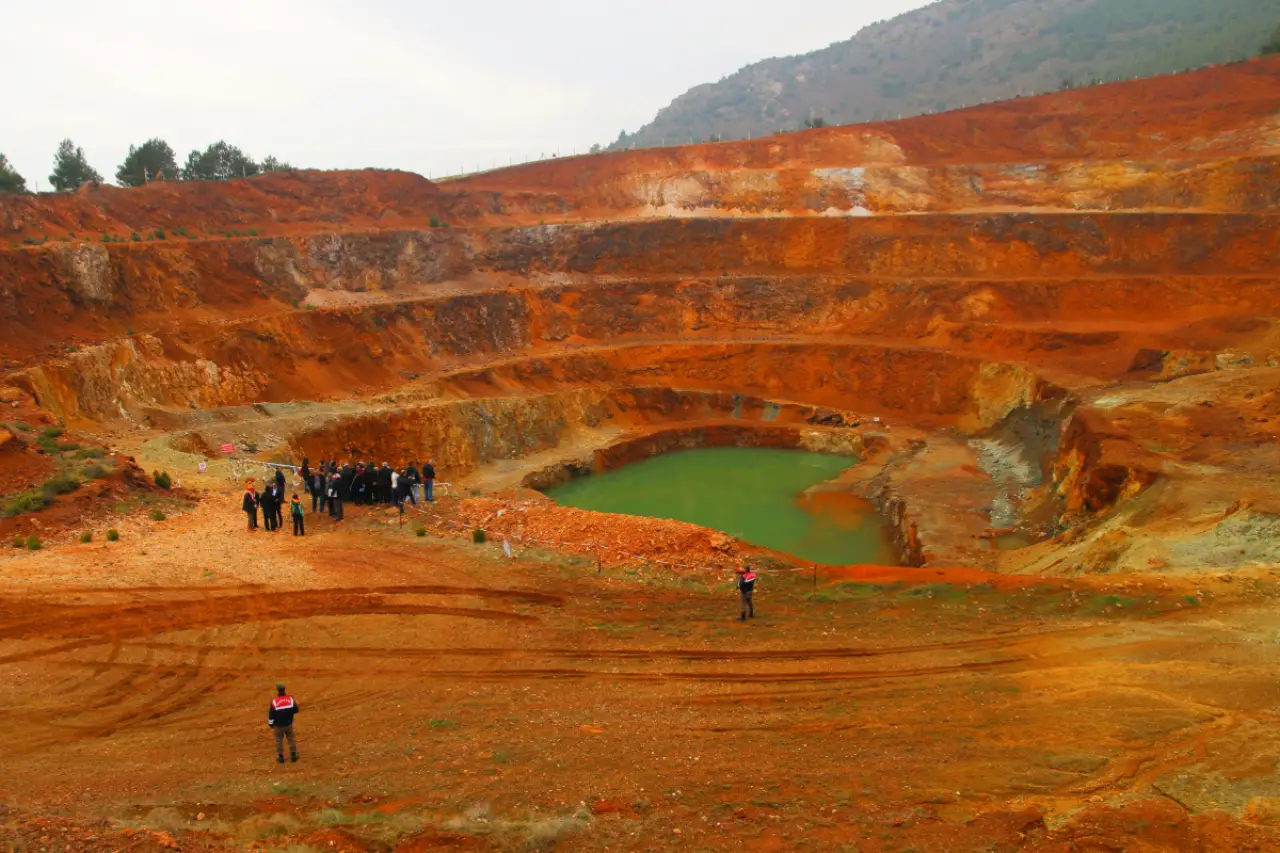 Madencilik Raporu: Ülke Toprakları 'Gözden Çıkarılan Bölgelere' Dönüşüyor!