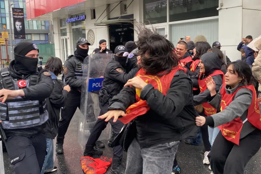 1 Mayıs'ta Mecidiyeköy'de İfade Özgürlüğüne Müdahale: Yüzlerce Gözaltı